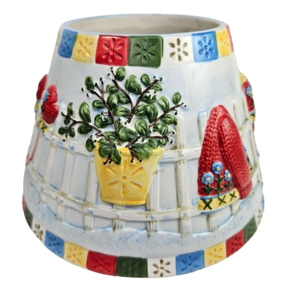 Yankee Candle Large Shade Winter Scene Embossed‎ Picket Fence Mittens Scarf Coat
